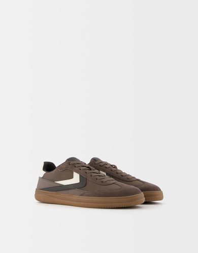 Zapatillas Retro Hombre 39 - Bershka - Modalova