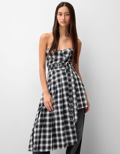 Vestido Bandeau Asimétrico Mujer M / - Bershka - Modalova