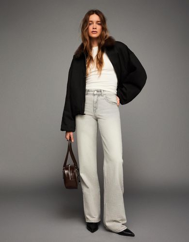 Straight Mujer 34 Gris Oscuro" - Bershka - Modalova