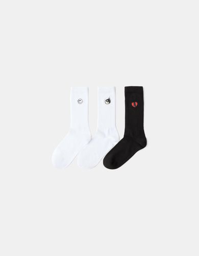 Pack 3 Calcetines Bordados Hombre - Bershka - Modalova