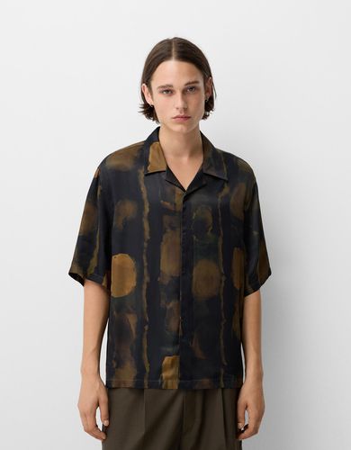 Camisa Manga Corta Boxy Estampada Hombre M - Bershka - Modalova