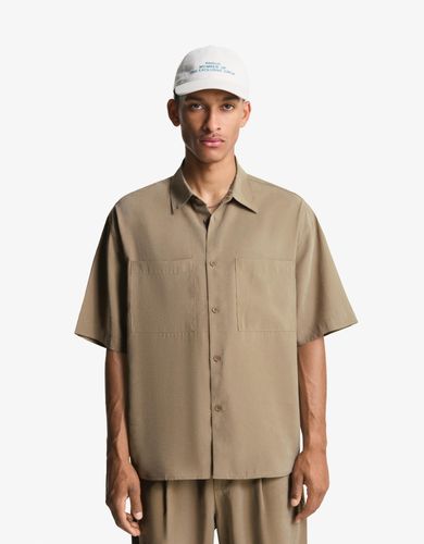 A Manga Corta Boxy Hombre S Visón" - Bershka - Modalova