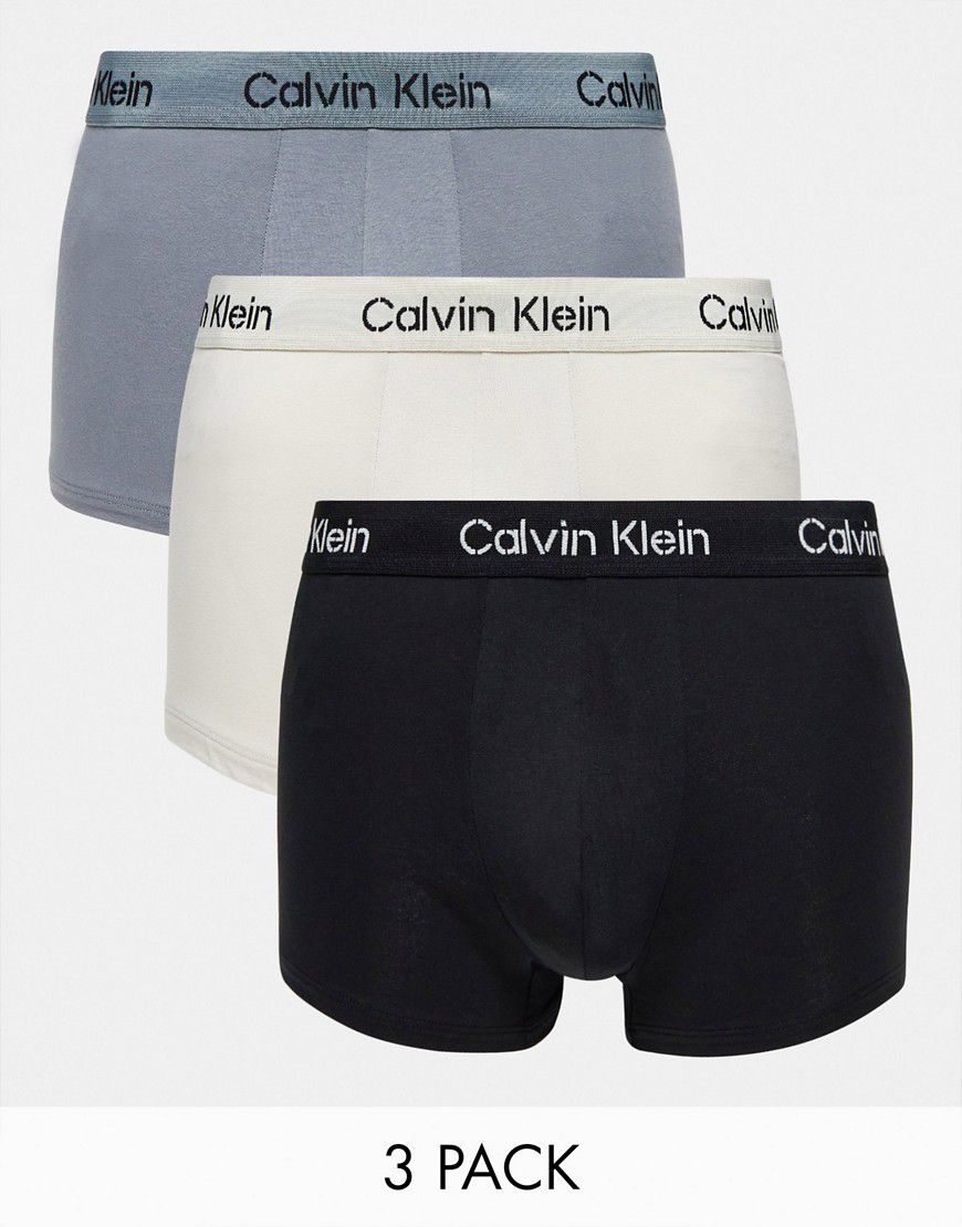Confezione da 3 boxer aderenti neri, grigi e bianco sporco - Calvin Klein - Modalova