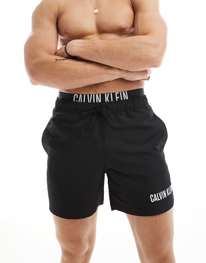 Intense Power - Pantaloncini da bagno neri con doppia fascia in vita - Calvin Klein - Modalova