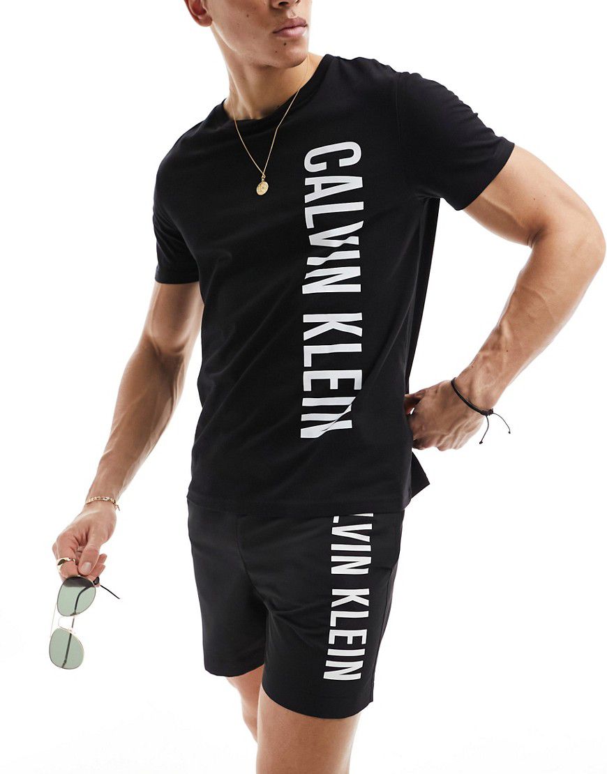 Intense Power - T-shirt girocollo nera - Calvin Klein - Modalova