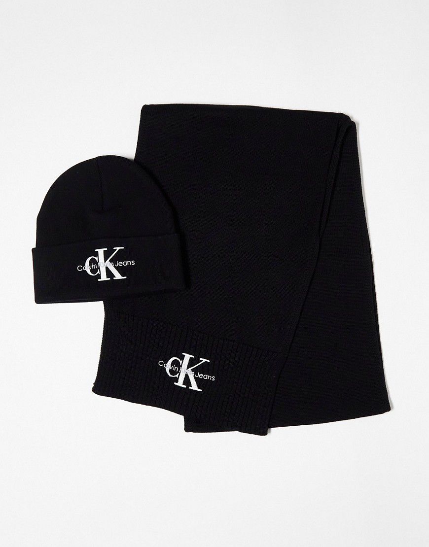 Gifting - Berretto con monogramma del logo - Calvin Klein Jeans - Modalova