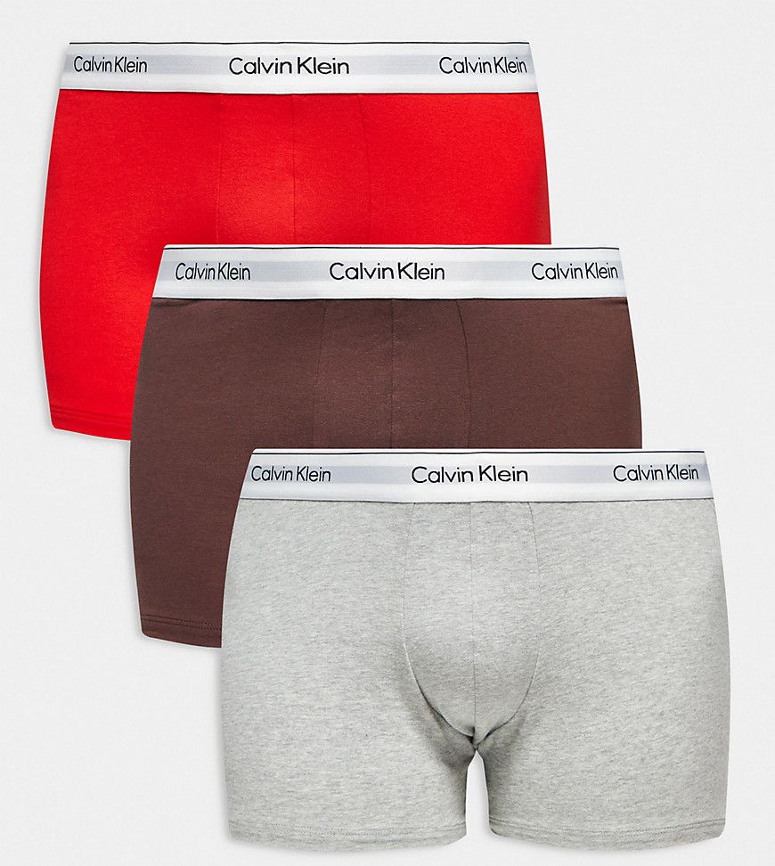 Plus - Confezione da 3 boxer aderenti grigio, marrone e rosso - Calvin Klein - Modalova