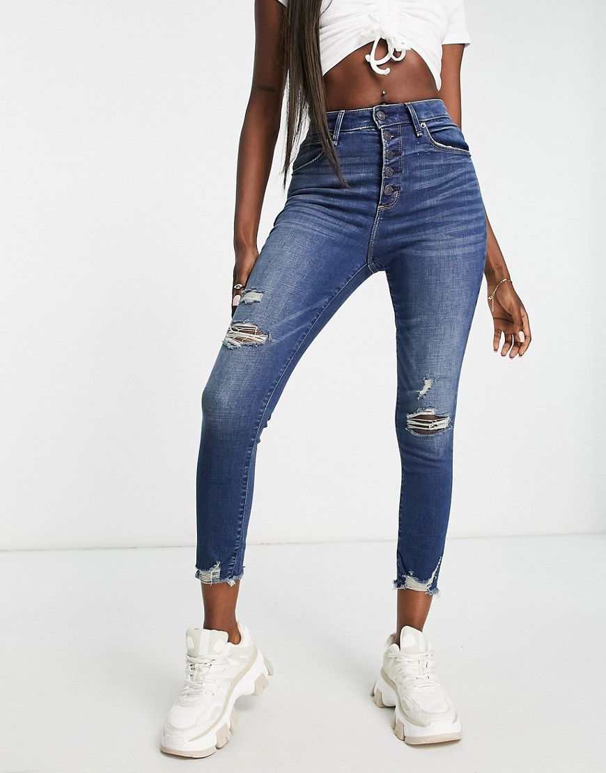 Jeans a vita alta scuri con fondo invecchiato e strappi - Abercrombie & Fitch - Modalova
