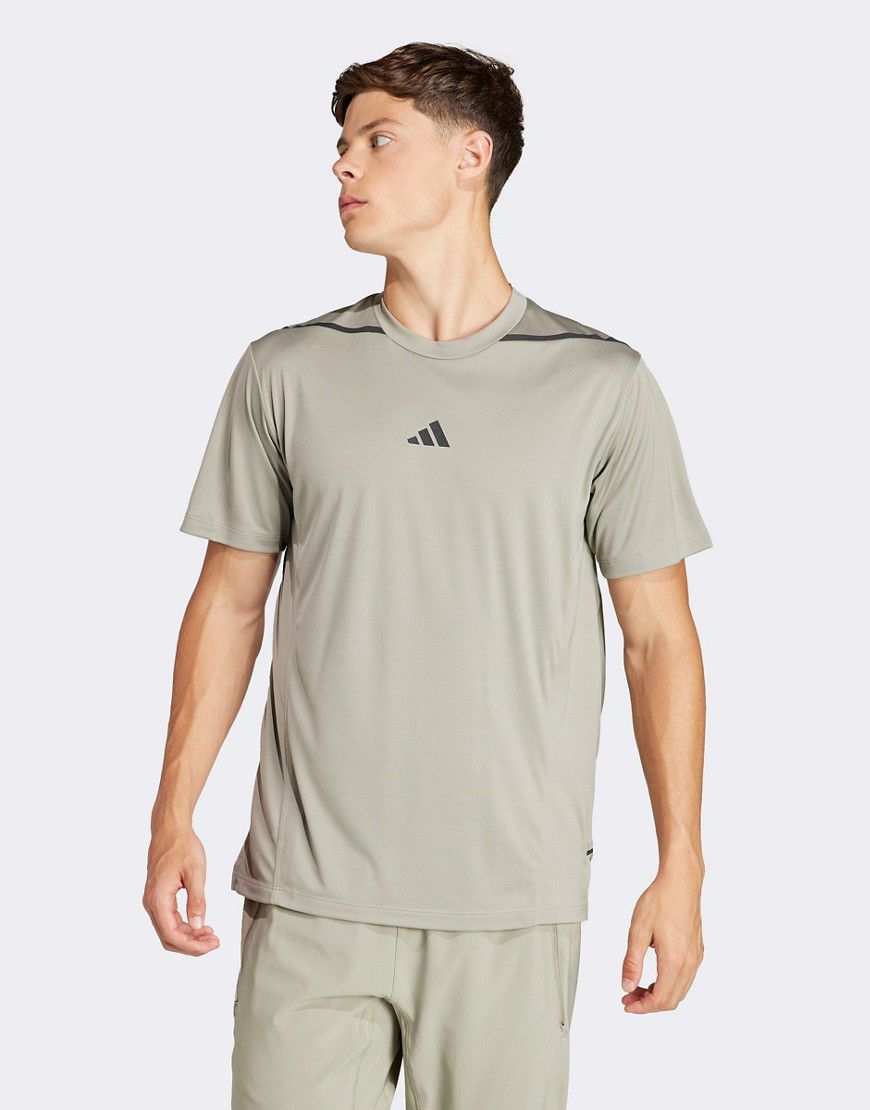 Adidas - Designed for Training Adistrong - T-shirt da allenamento verde - adidas performance - Modalova
