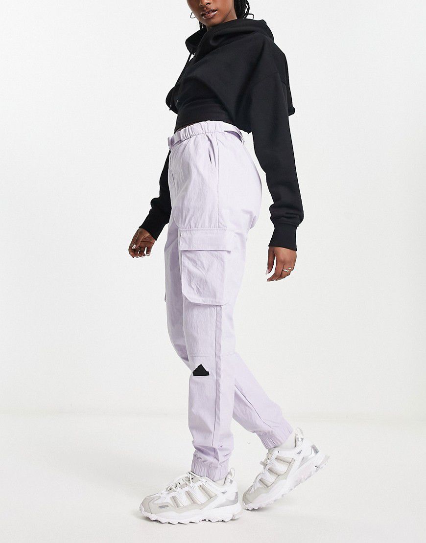 Adidas Sportswear - Future Lounge - Pantaloni cargo grigi con logo gommato - adidas performance - Modalova