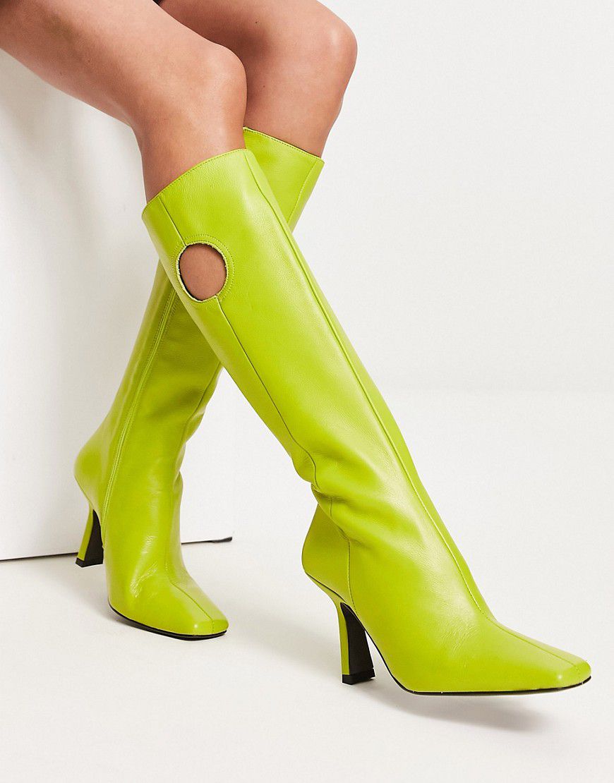 Cassie - Stivali al ginocchio in pelle premium con tacco alto - ASOS DESIGN - Modalova