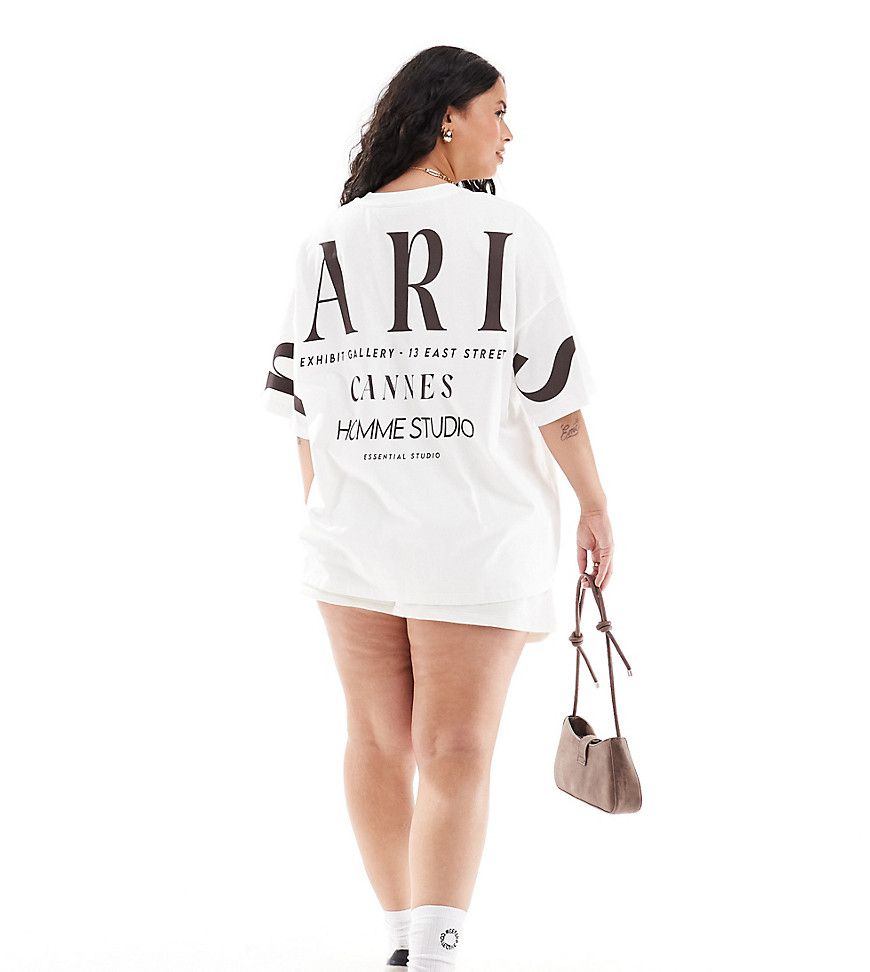 ASOS DESIGN Curve - T-shirt oversize color crema con grafica con scritta "Paris" sovrapposta sul retro - ASOS Curve - Modalova