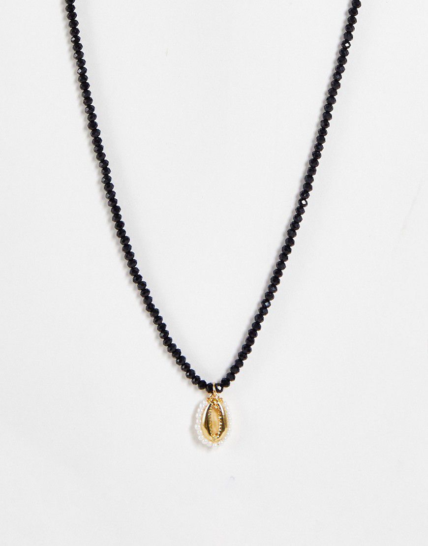 Dainty - Collana con perline e pendente a forma di conchiglia - DesignB London - Modalova