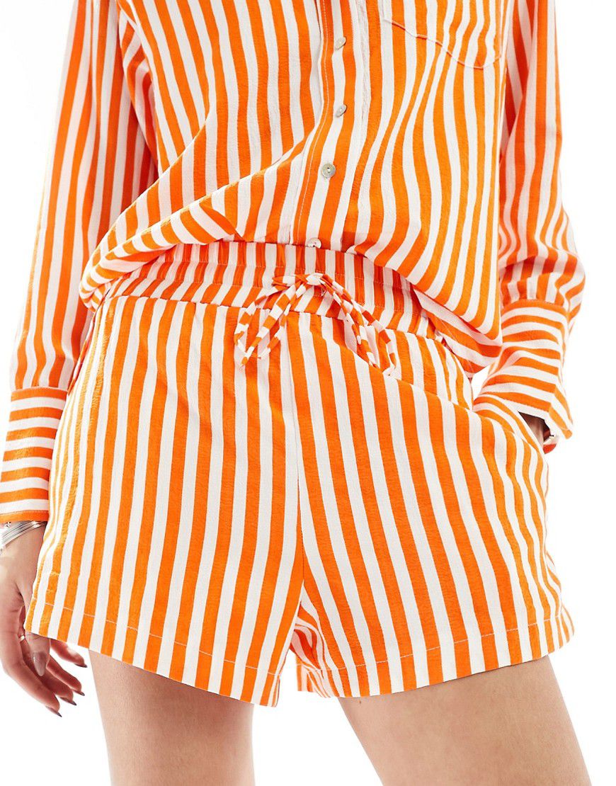 Pantaloncini comodi bianchi e arancioni a righe in coordinato - Emory Park - Modalova