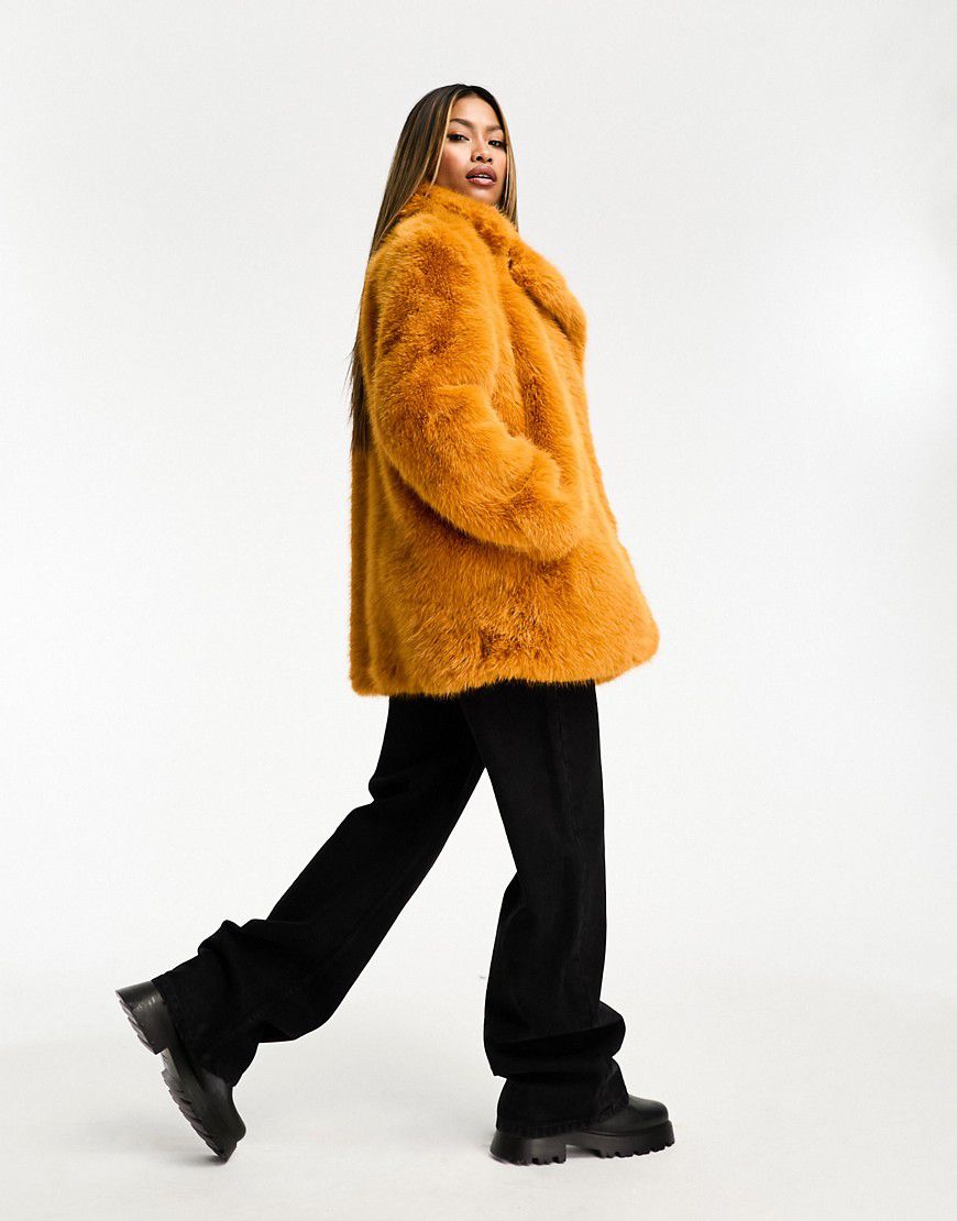 Cappotto corto in pelliccia sintetica arancione bruciato - Jayley - Modalova