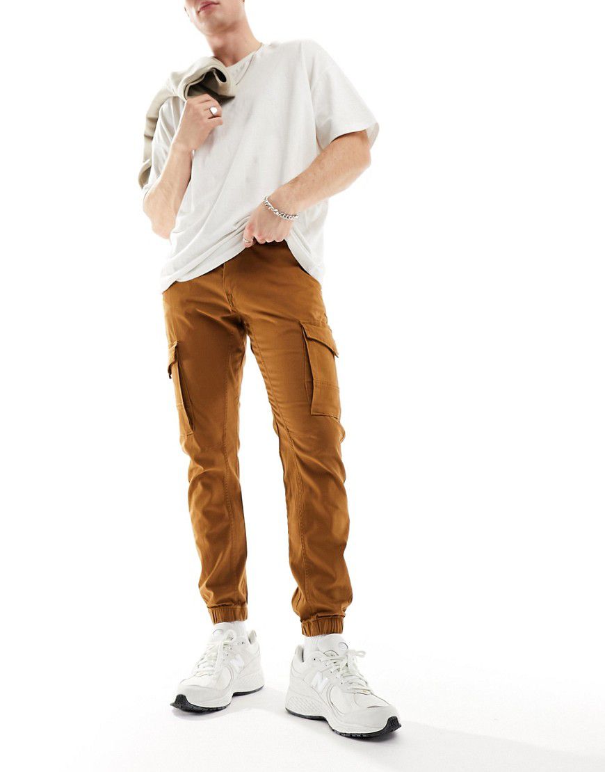 Intelligence - Pantaloni cargo color cammello con fondo elasticizzato - Jack & Jones - Modalova