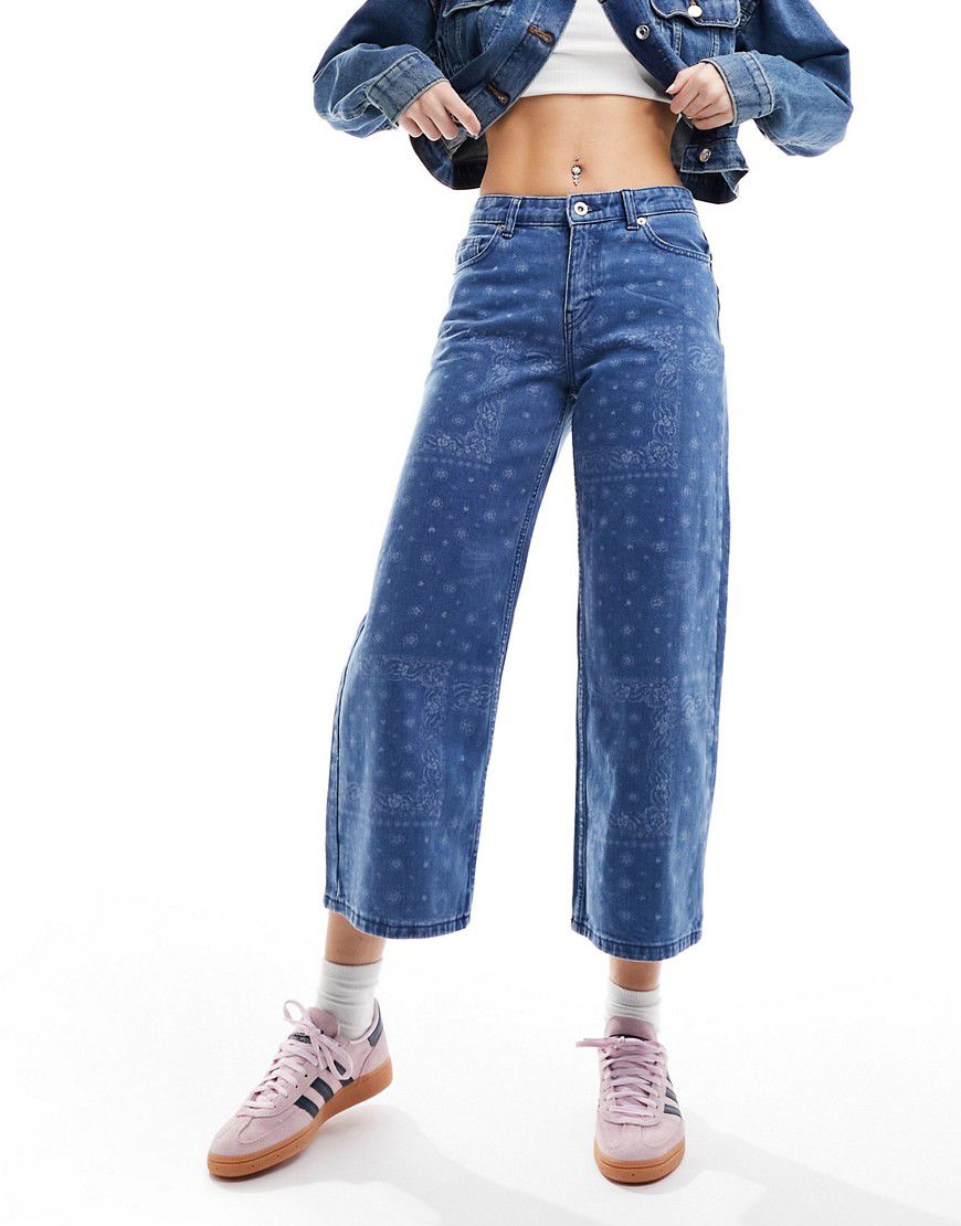 Sonny - Jeans corti con fondo ampio e stampa bandana - ONLY - Modalova