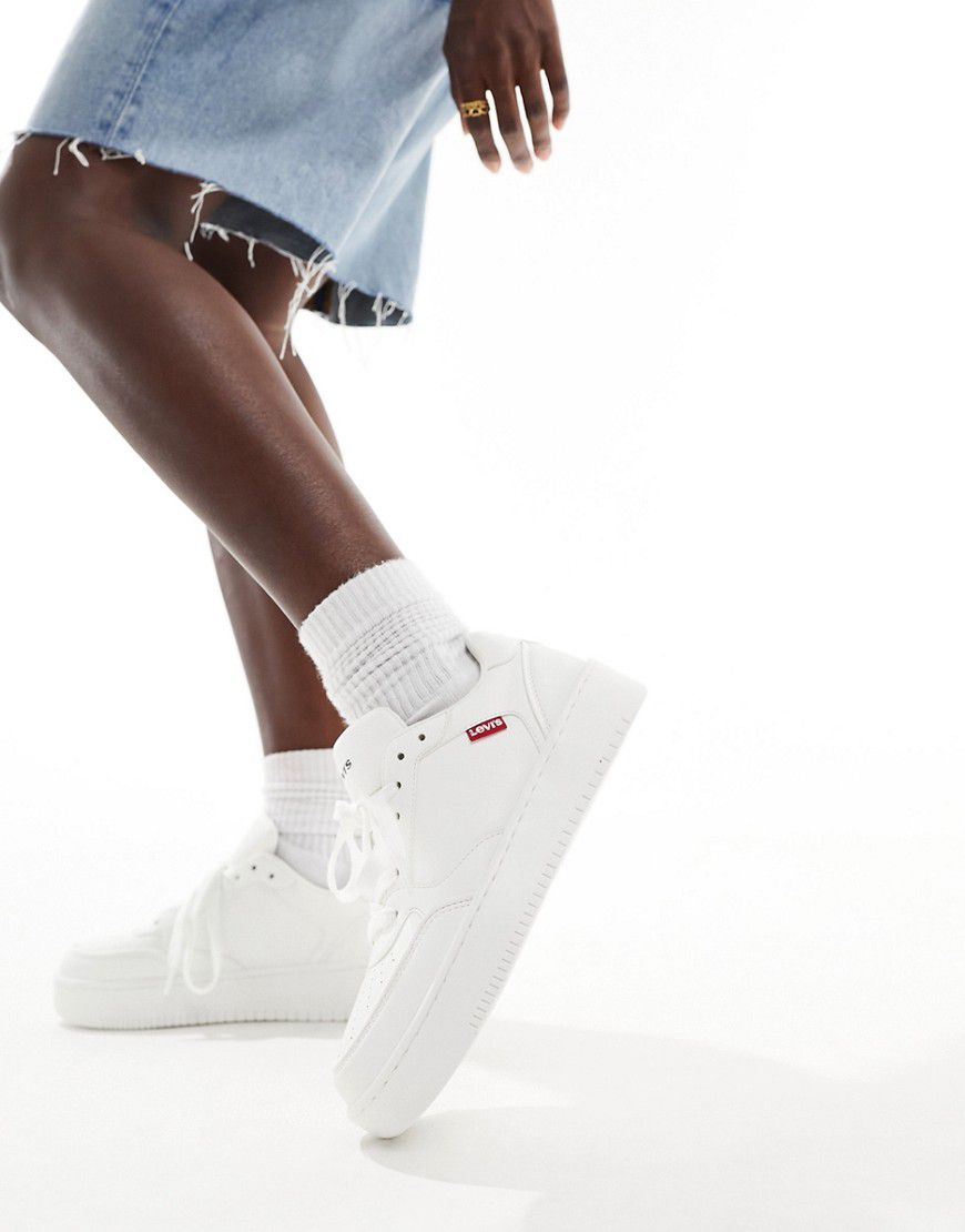 Paige - Sneakers in pelle bianca con etichetta rossa del logo - Levi's - Modalova