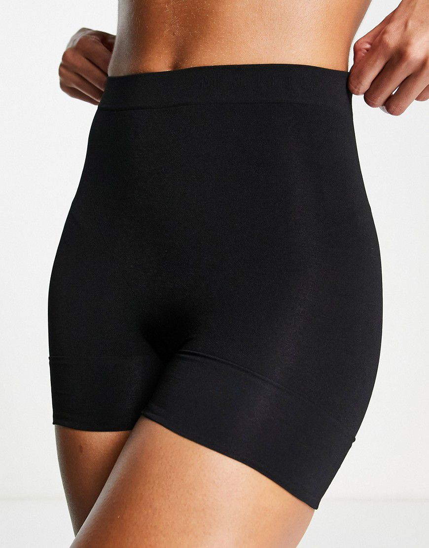 Bodyfashion - Pantaloncini modellanti comodi ad effetto sagomato medio neri - Magic - Modalova