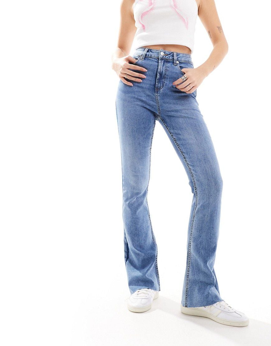 Jeans a zampa lavaggio medio - Miss Selfridge - Modalova