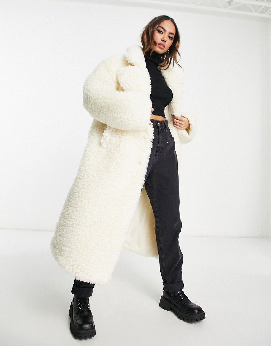 Cappotto oversize in pelliccia effetto peluche color crema - NA-KD - Modalova