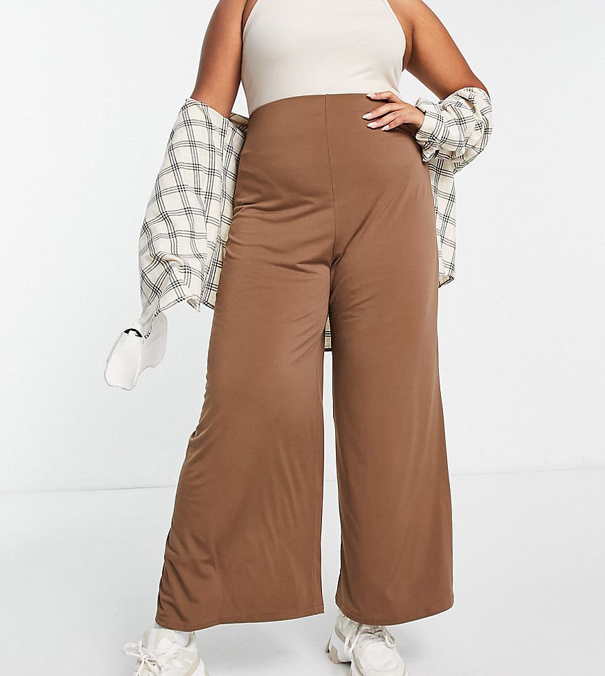 New Look Curve - Pantaloni con fondo ampio marroni - New Look Plus - Modalova