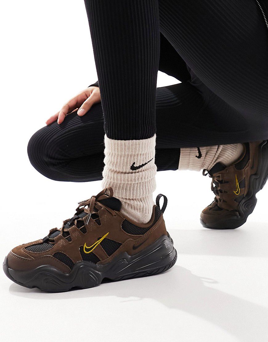 Tech Hera - Sneakers cacao e nere - Nike - Modalova