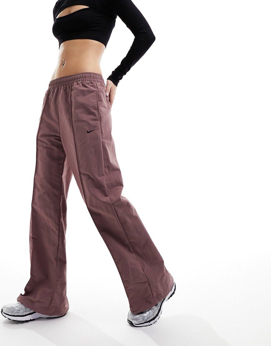 Trend - Pantaloni parachute extra larghi malva fumé - Nike - Modalova