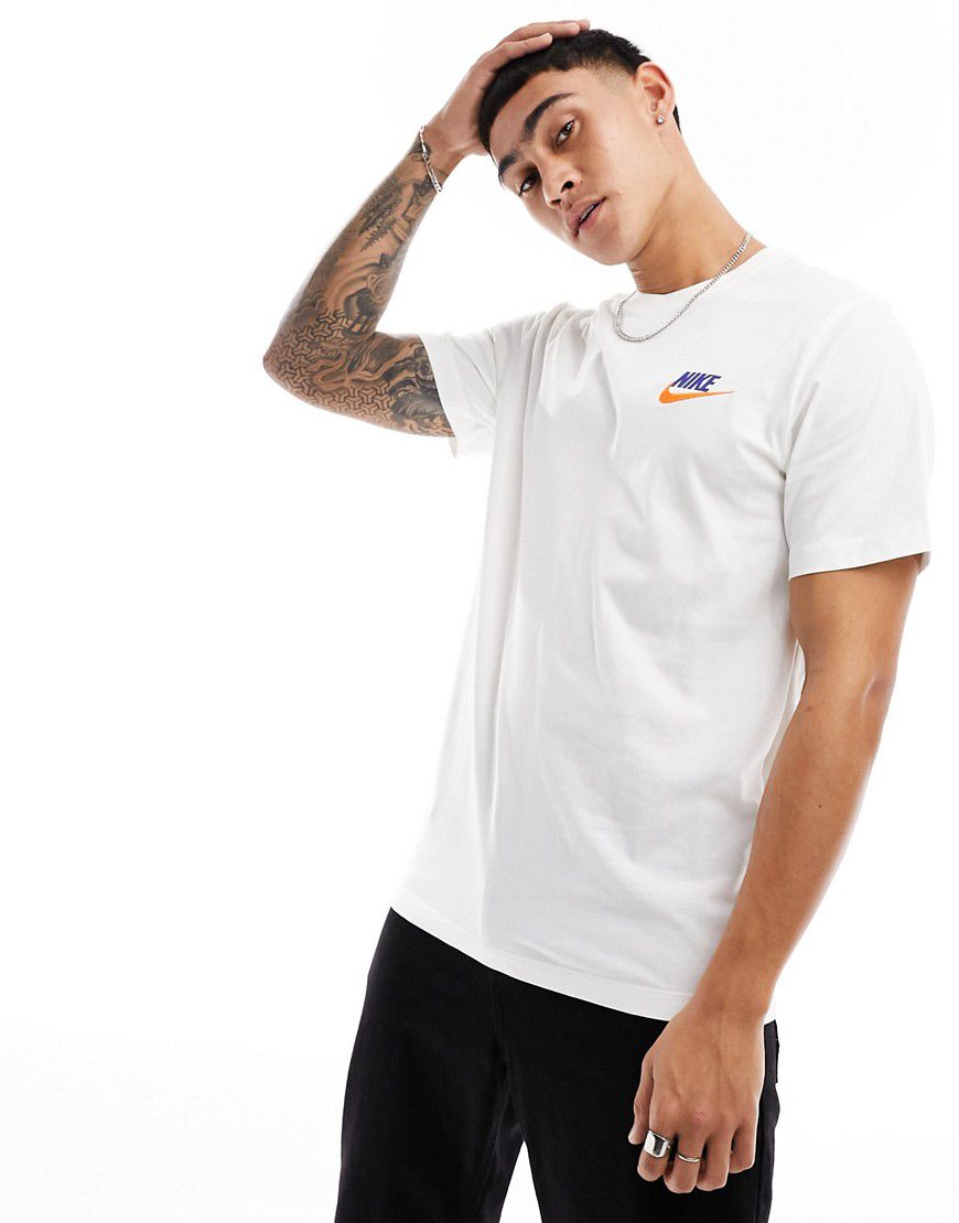 Nike Club - T-shirt bianca-Bianco - Nike - Modalova