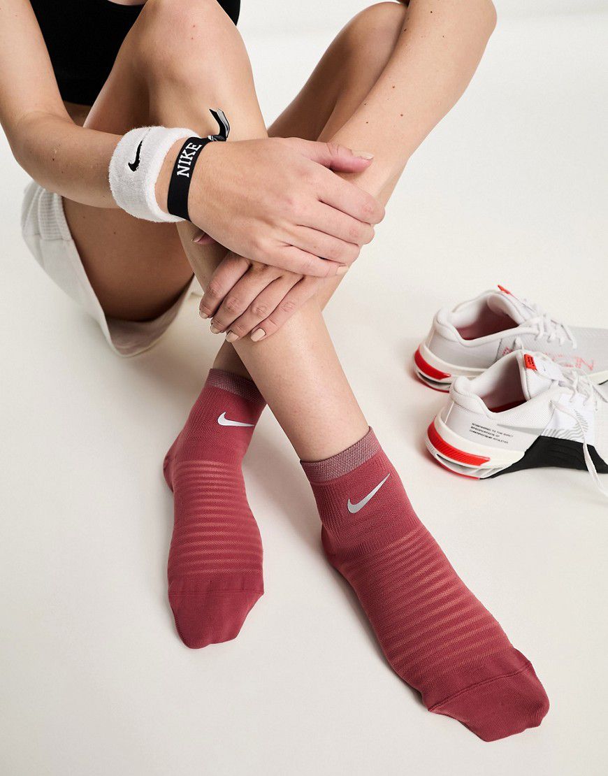 Spark - Calzini alla caviglia unisex rossi ammortizzati - Nike Running - Modalova