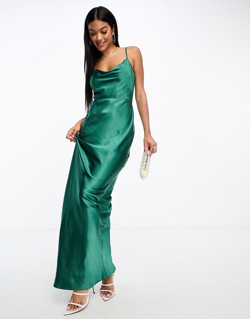 Keisha - Vestito lungo in raso smeraldo - Pretty Lavish - Modalova