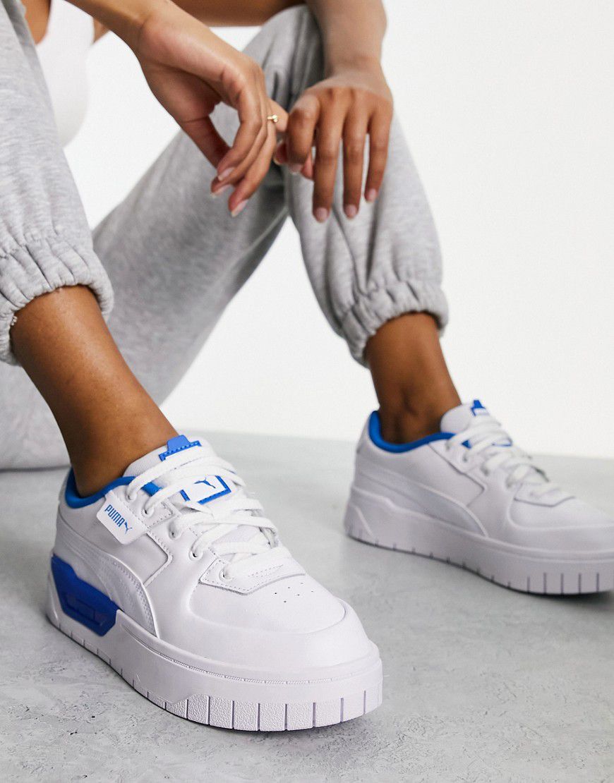 Cali Dream - Sneakers bianche e blu acido - In esclusiva per ASOS - Puma - Modalova