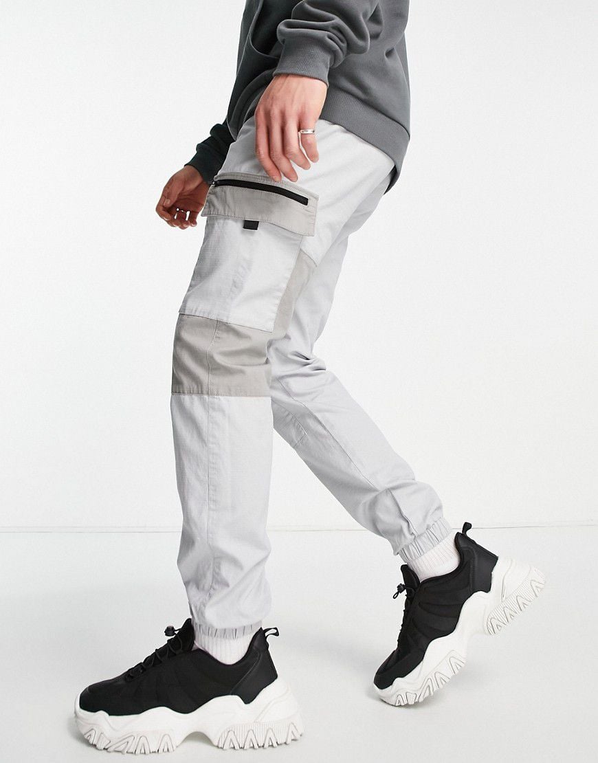 Pantaloni cargo ampi grigi color block - Topman - Modalova