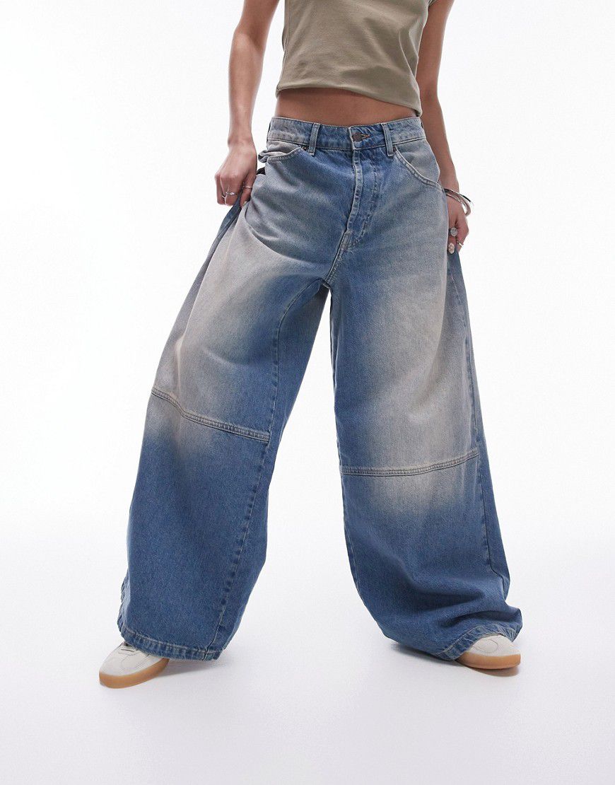 Jeans cargo medio a fondo ampio invecchiati - Topshop - Modalova