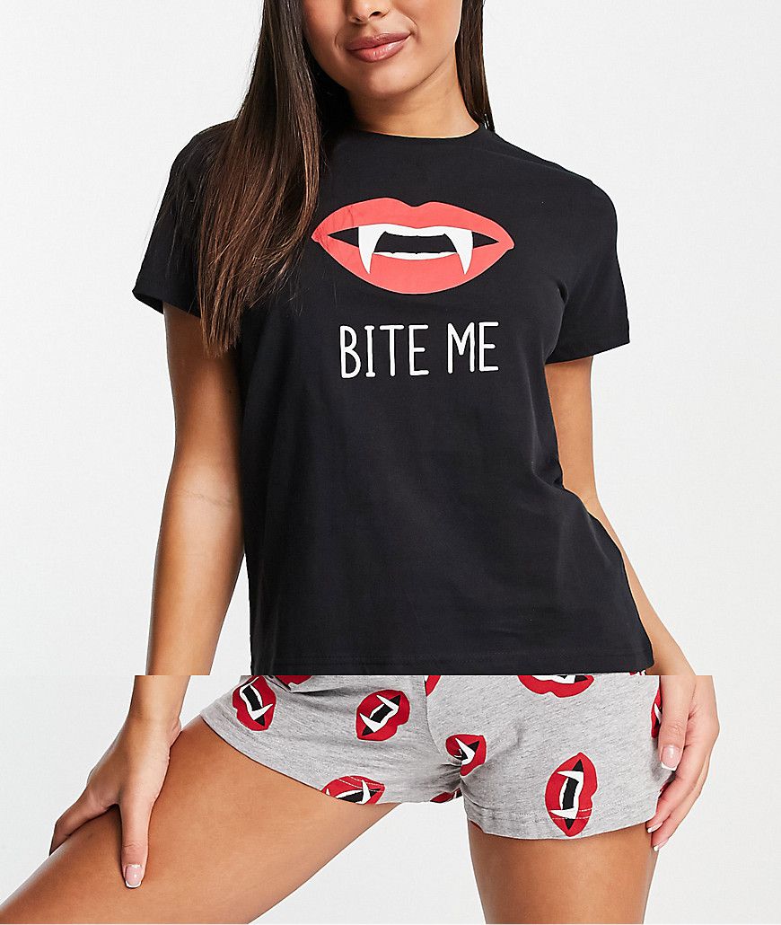 Completo pigiama di Halloween con scritta "Bite me" - Threadbare - Modalova