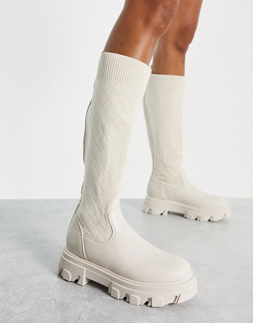 Stivali a calza al ginocchio in maglia color crema - Truffle Collection - Modalova