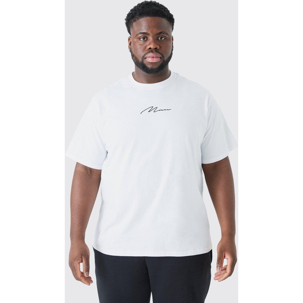 T-shirt Plus Size con stampa e firma Man sul petto - boohoo - Modalova