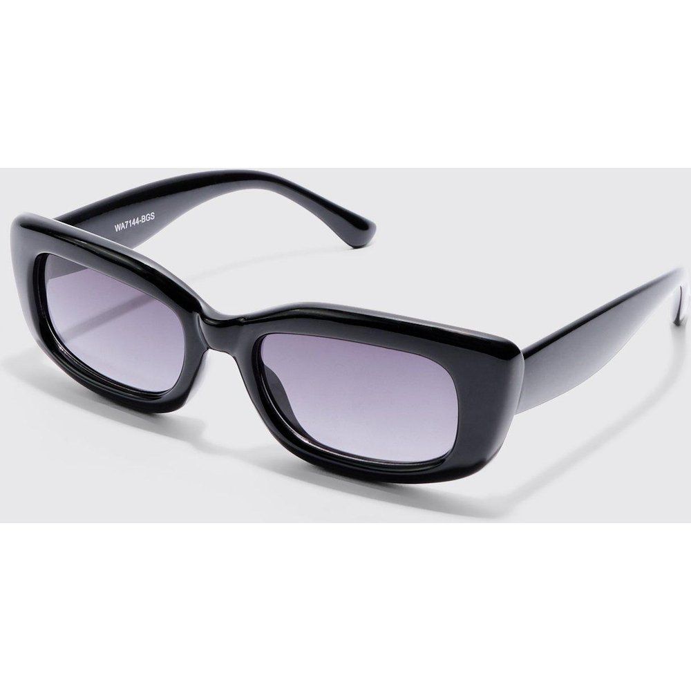 Rectangle Plastic Sunglasses In Black - boohoo - Modalova