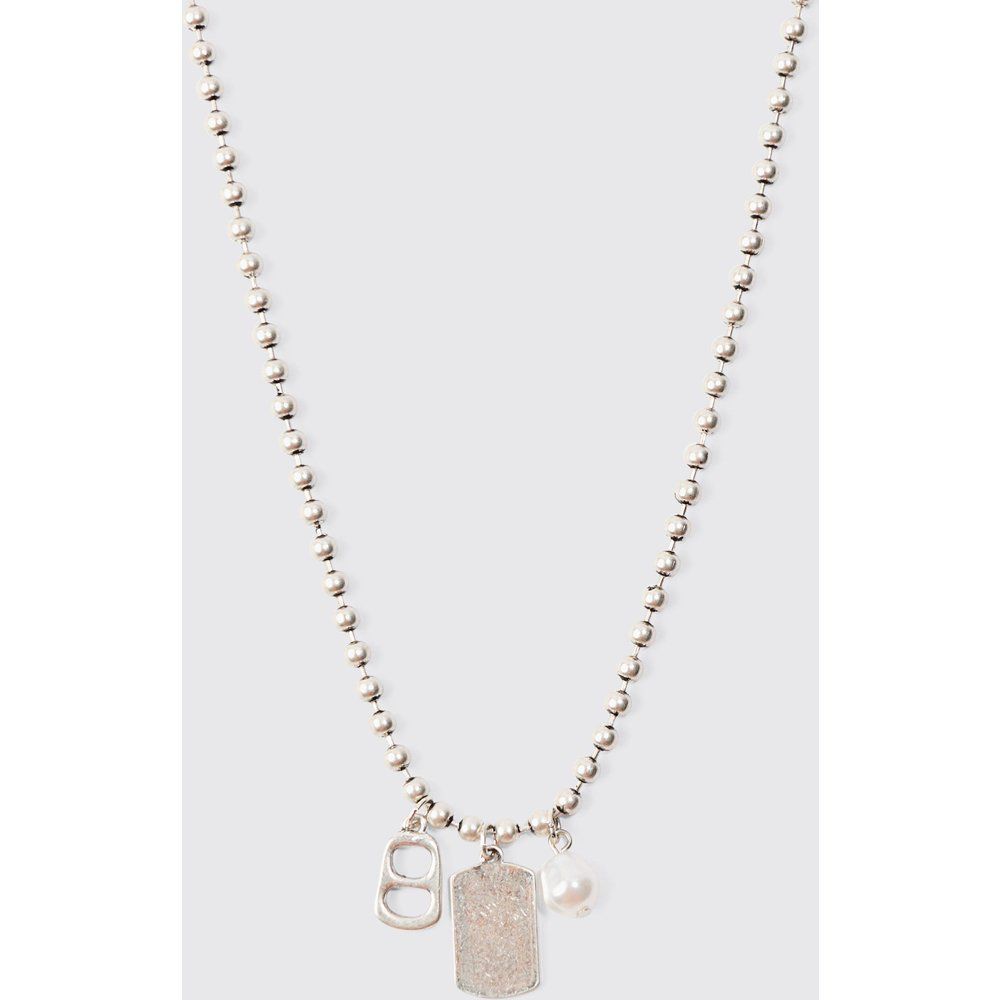 Metal Bead Chain With Dog Tag Pendant Necklace In Silver - boohoo - Modalova