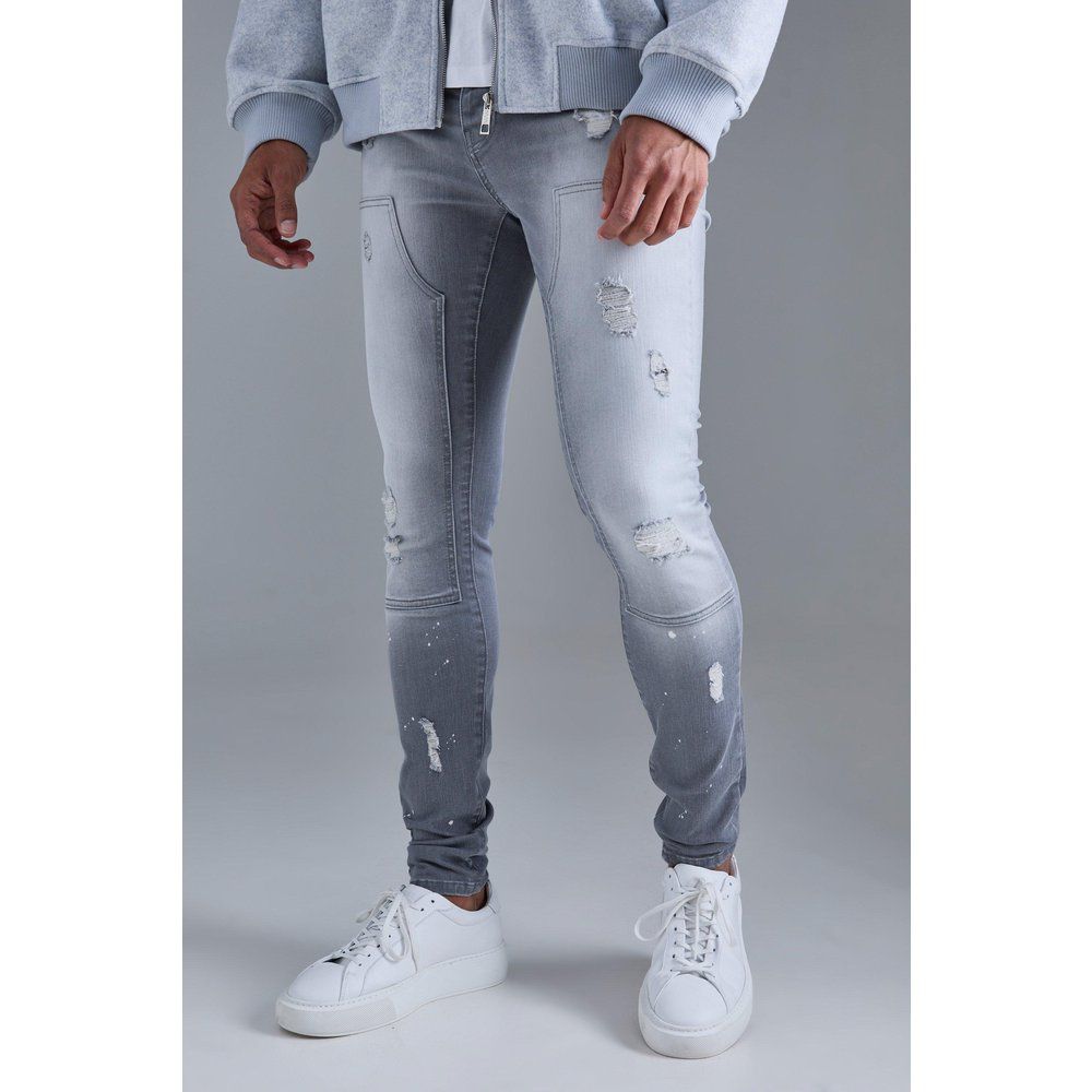 Skinny Stretch Stacked Ripped Carpenter Zip Hem Jeans In Grey - boohoo - Modalova