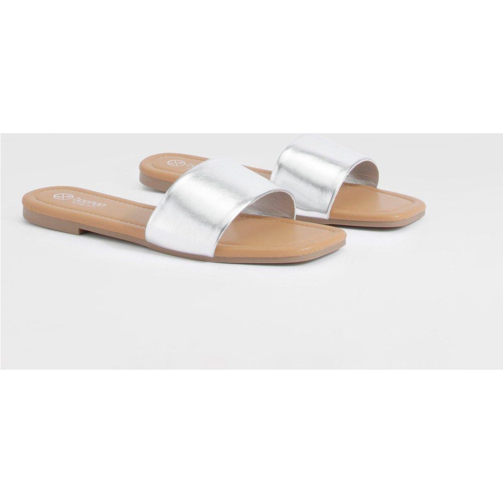 Wide Fit Metallic Minimal Mule Sandals - boohoo - Modalova