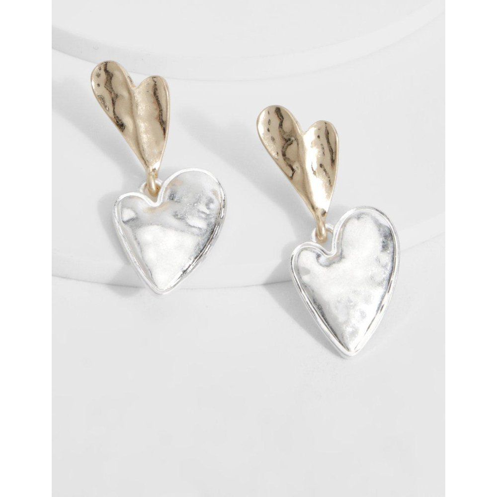 Orecchini pendenti in metallo misto a cuore martellato - boohoo - Modalova