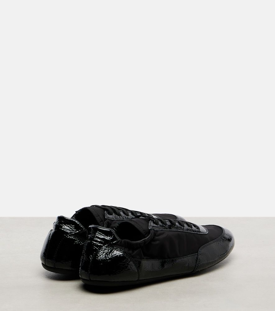 Sneakers Collapse in Re-Nylon e vernice - Prada - Modalova