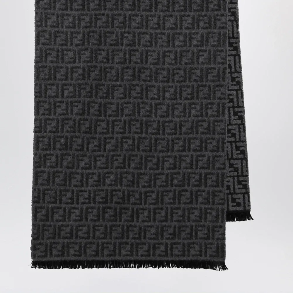FF Virgin Wool Scarf - Fendi - Modalova